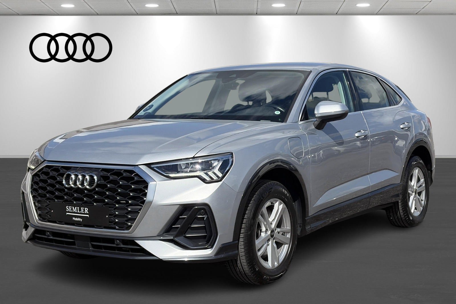 Audi Q3 45 TFSi e Attitude plus Sportback S tronic