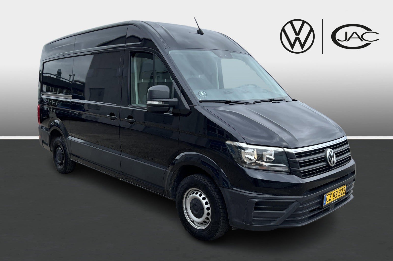 VW Crafter 35 2,0 TDi 177 Kassevogn L3H3 aut.