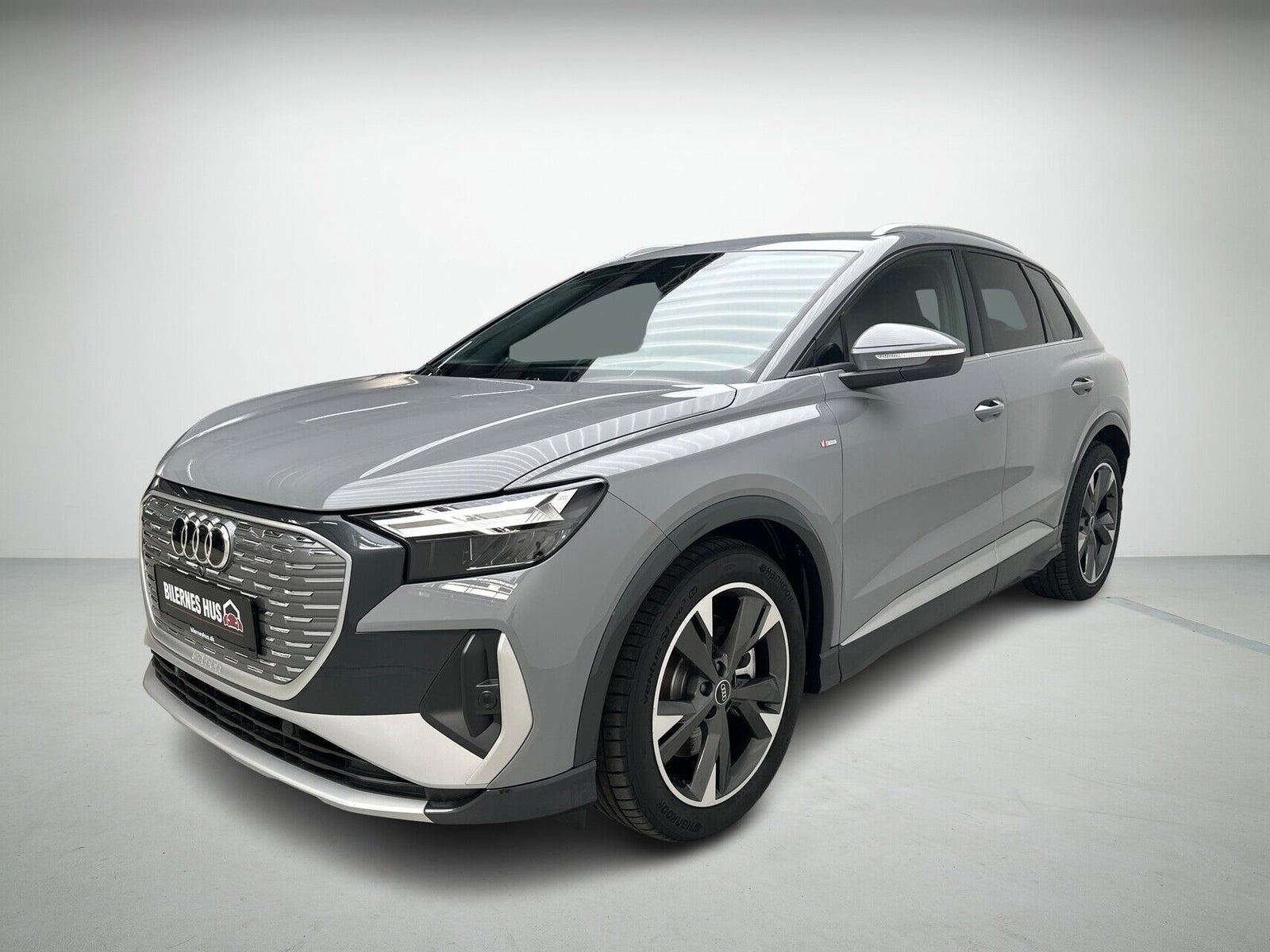 Audi Q4 e-tron 45 S-line