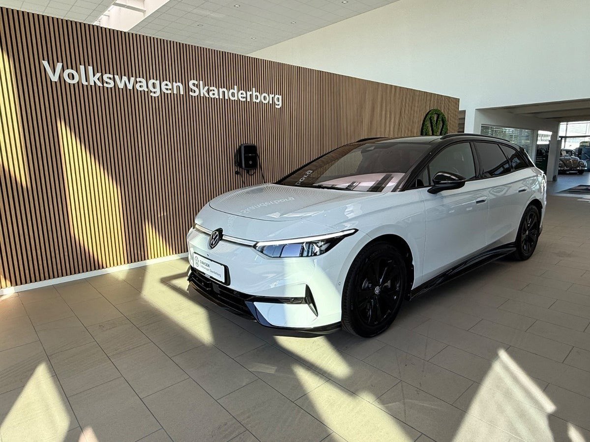 VW ID.7 86 Style S+ Tourer Van