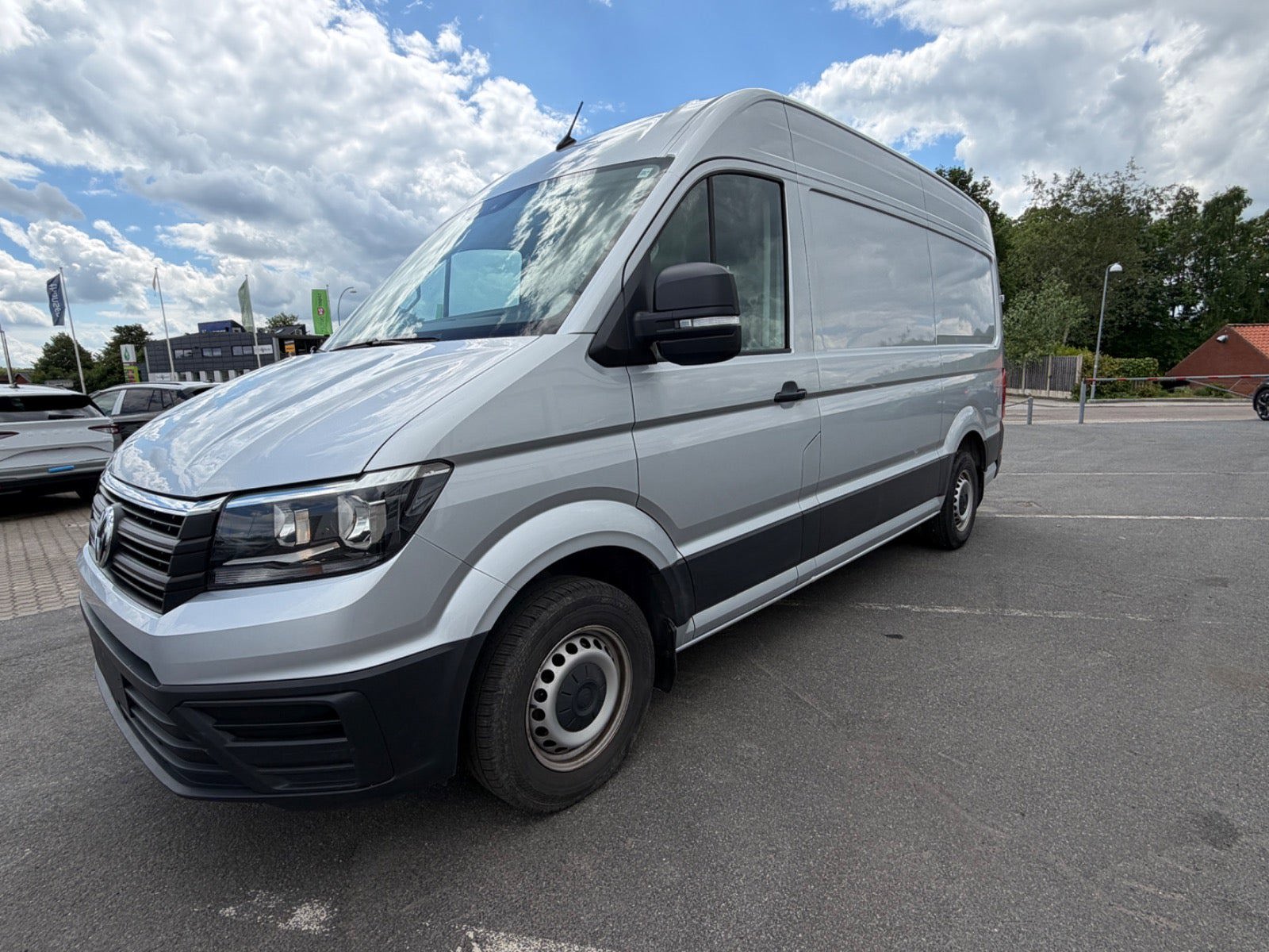 VW Crafter 35 2,0 TDi 177 Kassevogn L3H3 aut.