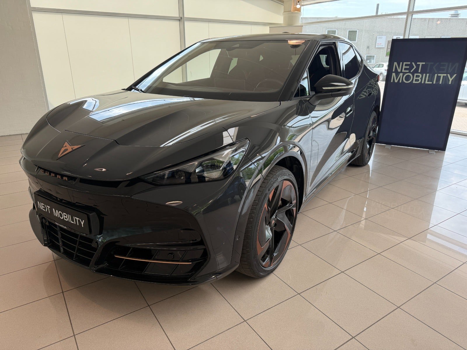 Cupra Tavascan 77 Adrenaline