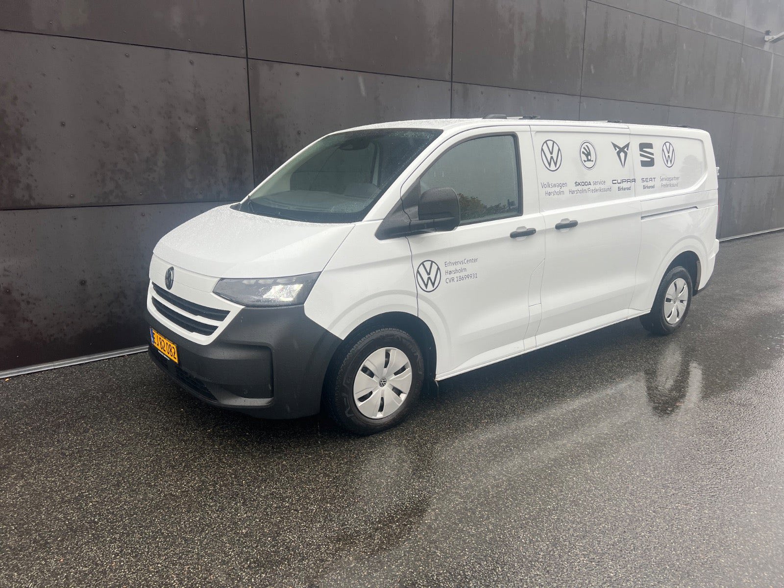 VW Transporter 2,0 TDi 170 Comfort Kassevogn aut. LWB