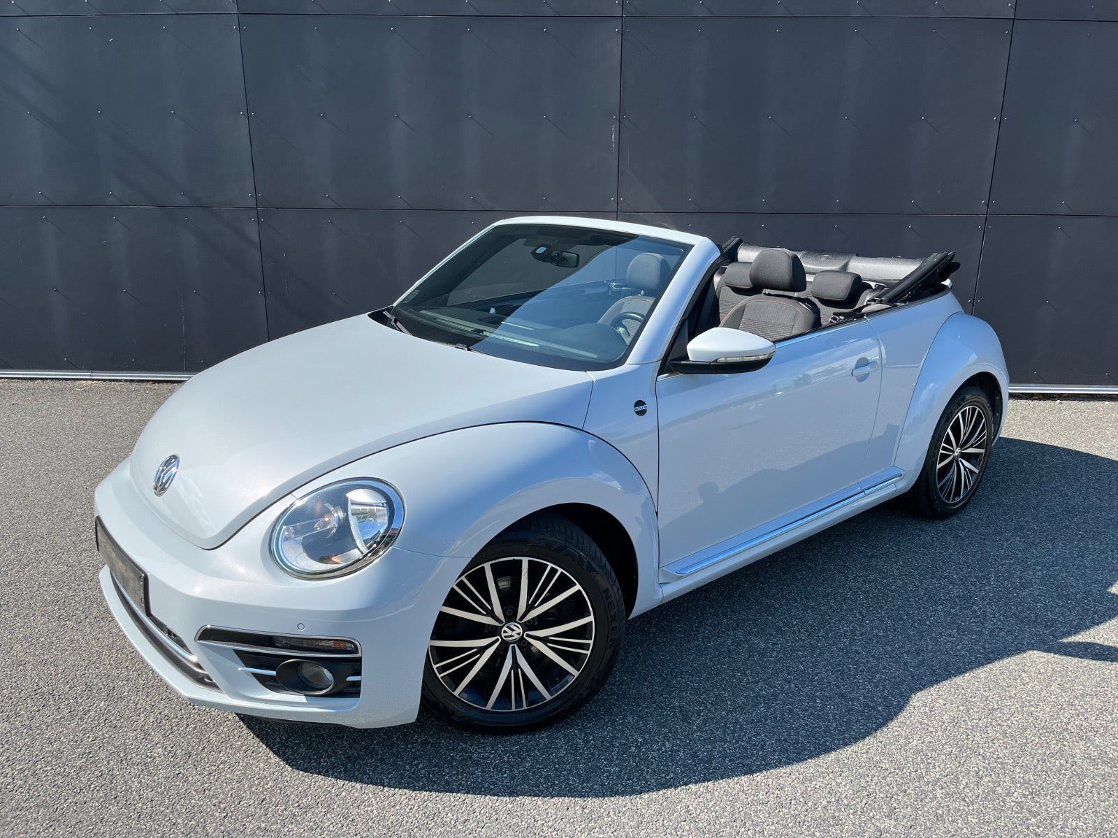 VW The Beetle 1,2 TSi 105 Life Cabriolet DSG