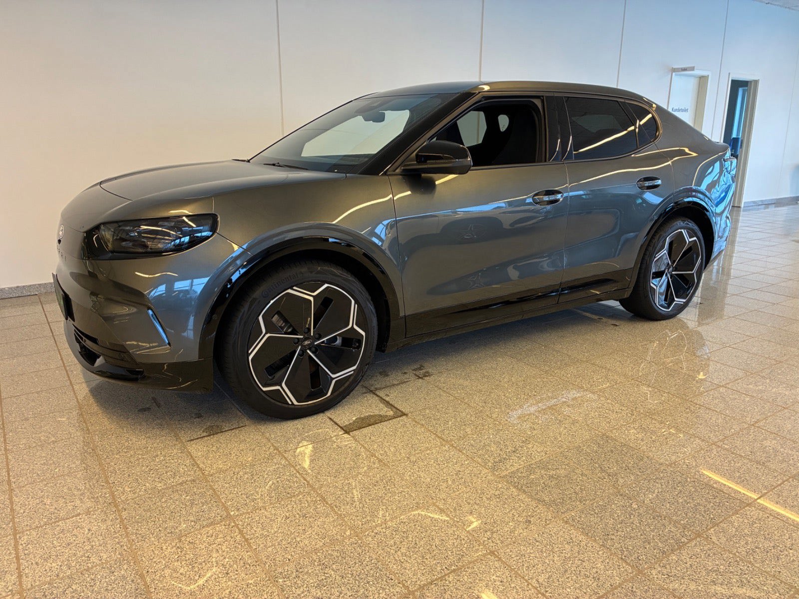 Ford Capri 77 Premium Extended Range