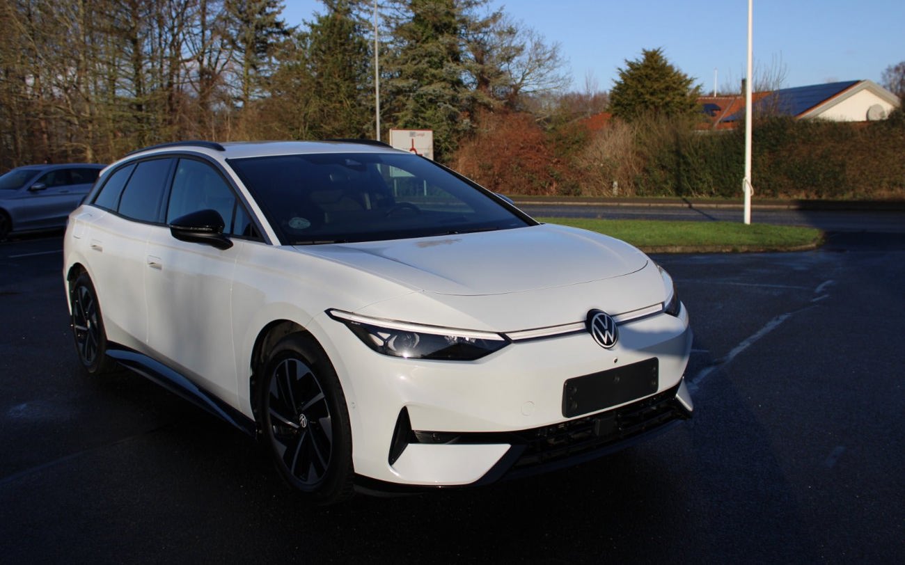 VW ID.7 77 Pro Tourer - HTC-Biler Hadsten A/S