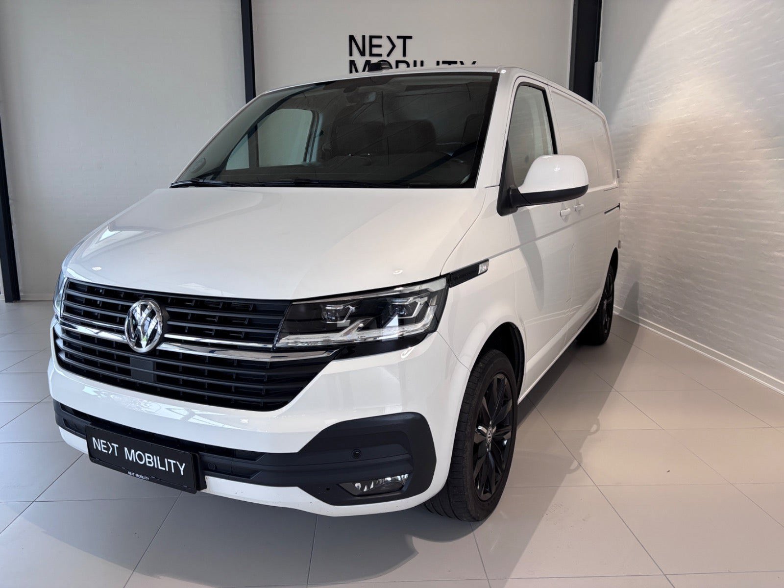 VW Transporter 2,0 TDi 150 Kassevogn DSG kort